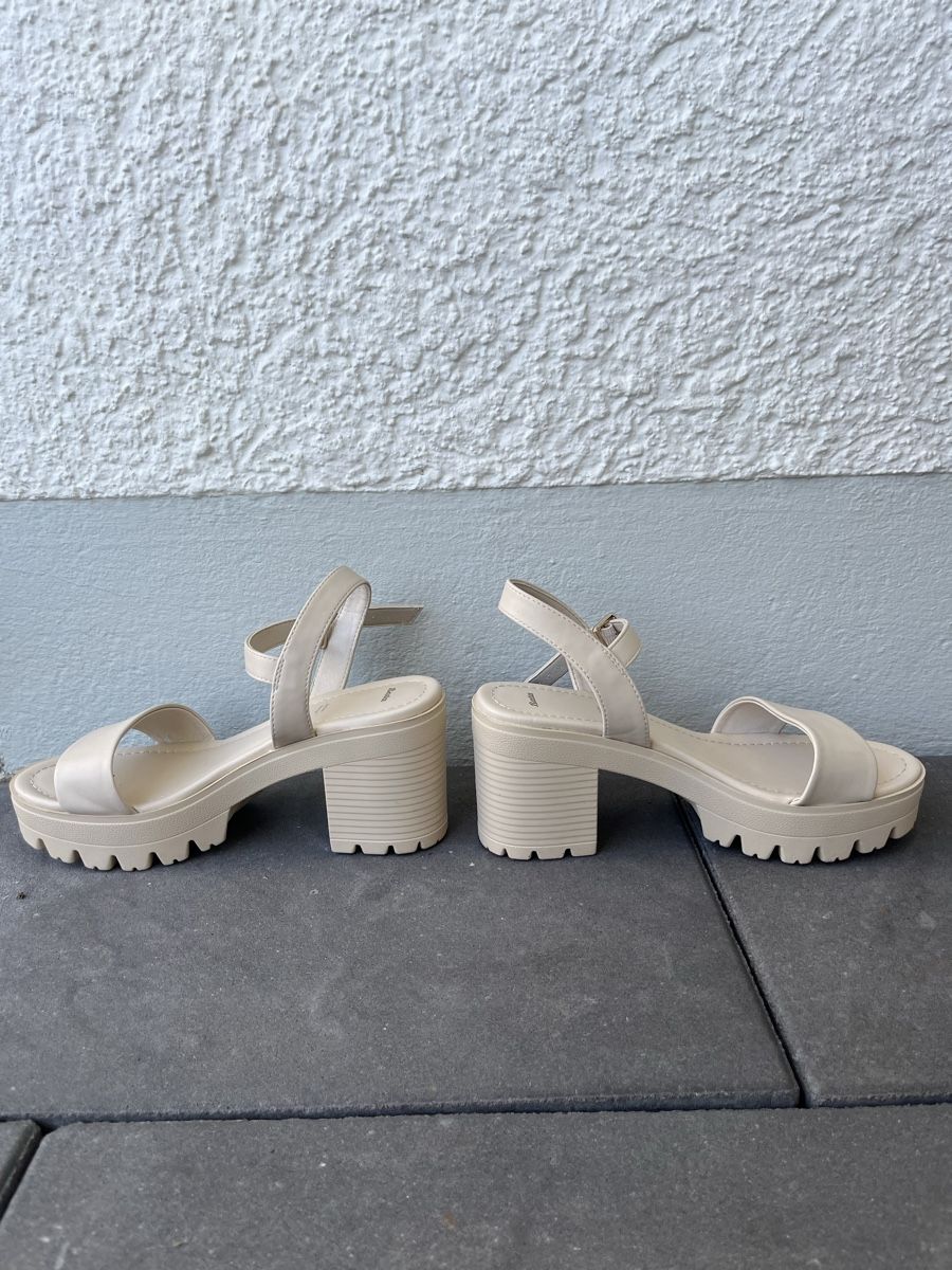 Scarpe da donna: Bata Pantolette hoch – Usato da Rümlang venduto da svent 1