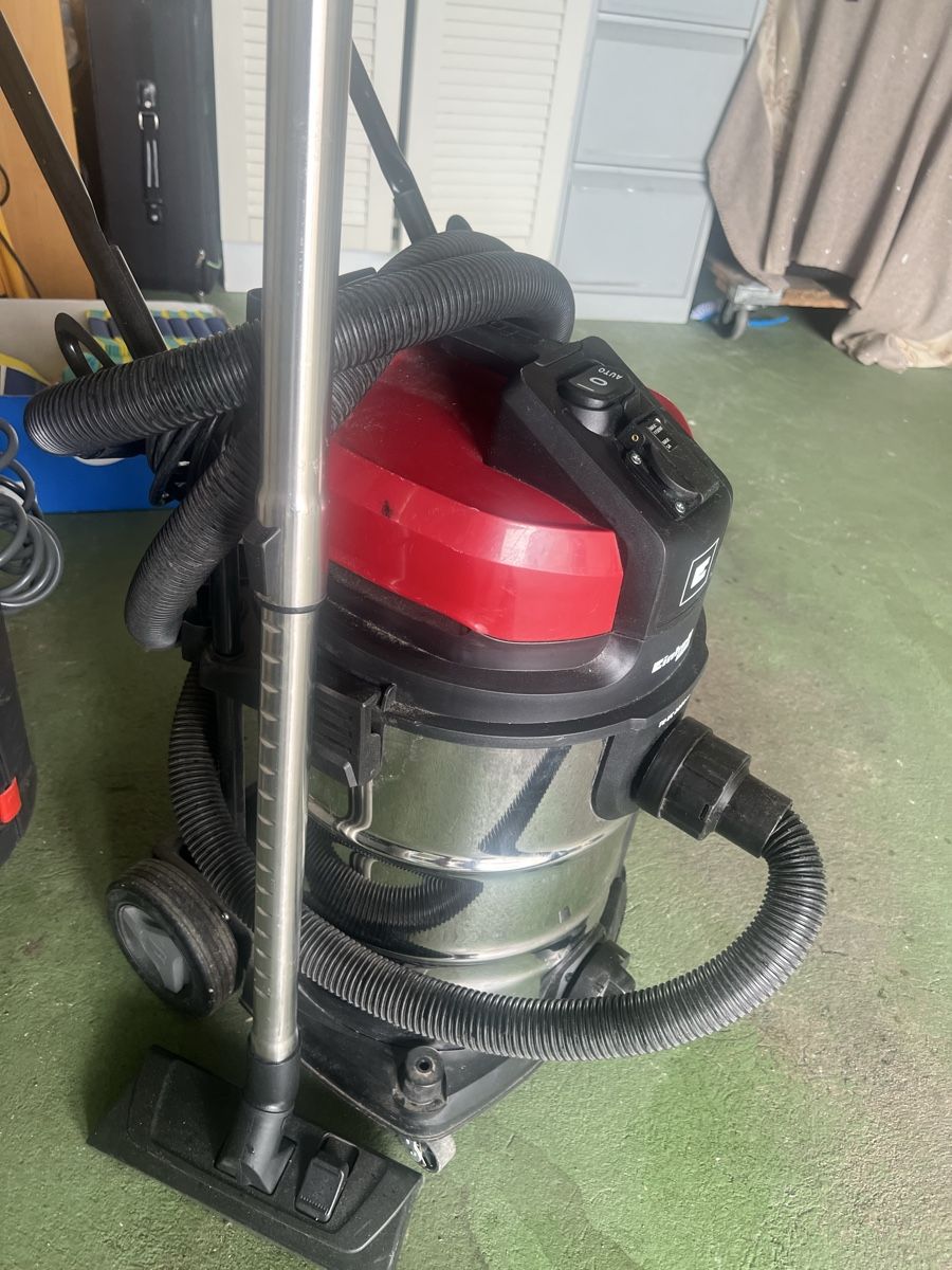 Aspirapolveri & Accessori: Aspiratore Einhell TC-VC 2230 SA con presa automatica – Usato da Rüti ZH venduto da Bello70 3