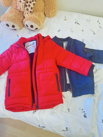 2 Kinder Jacken Set Gr. 98 & 104 – Winterjacke + leichte Jac