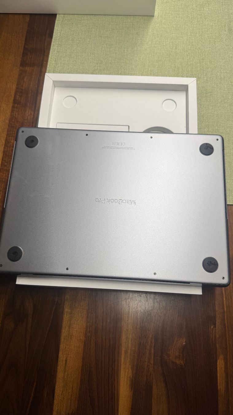 Apple Notebook: MacBook Pro M1  (14", 2021/ 32GB/ 1TB / TOP – Usato da Langenthal venduto da LO-RI-17-11 7