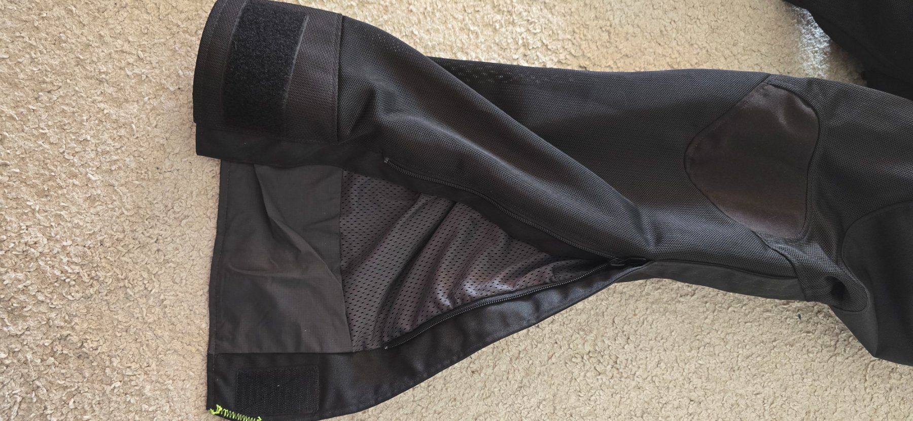 Pantaloni: Pantalon motarde 2xl – Usato da Romanel-s-Lausanne venduto da rif_82bn 2