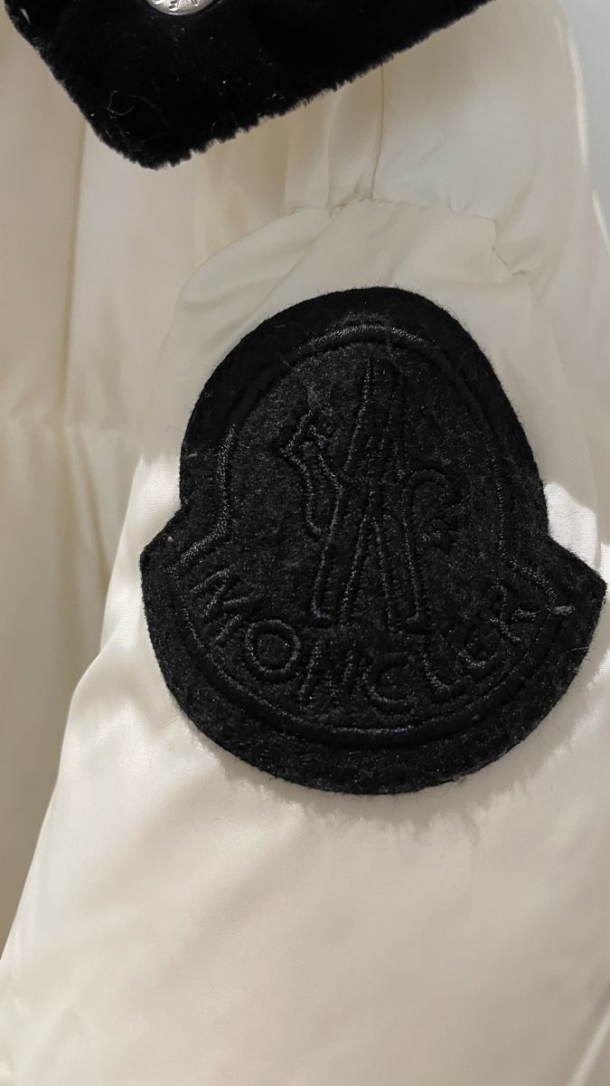 Moncler Giacche: Moncler Winterjacke – Nuovo (secondo la descrizione) da Balgach venduto da DeeKova 6