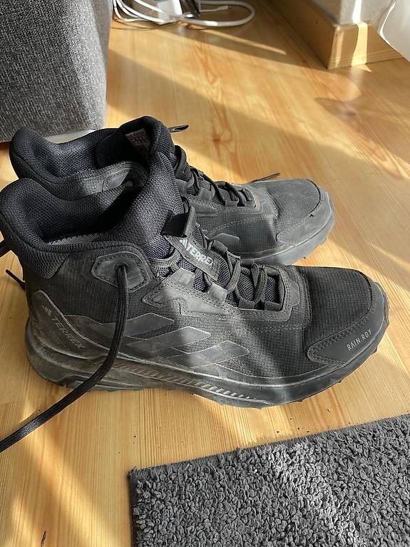 Scarpe da donna: Wanderschuh Damen Grösse 38 Adidas Terrex – Usato da Lenzerheide/Lai venduto da didi_84 1