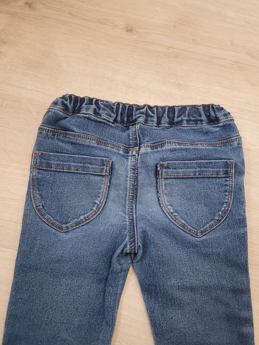 Pantaloni: Hose Charles Vögele Gr. 104 – Usato da Lupsingen venduto da sta_wgg5 6