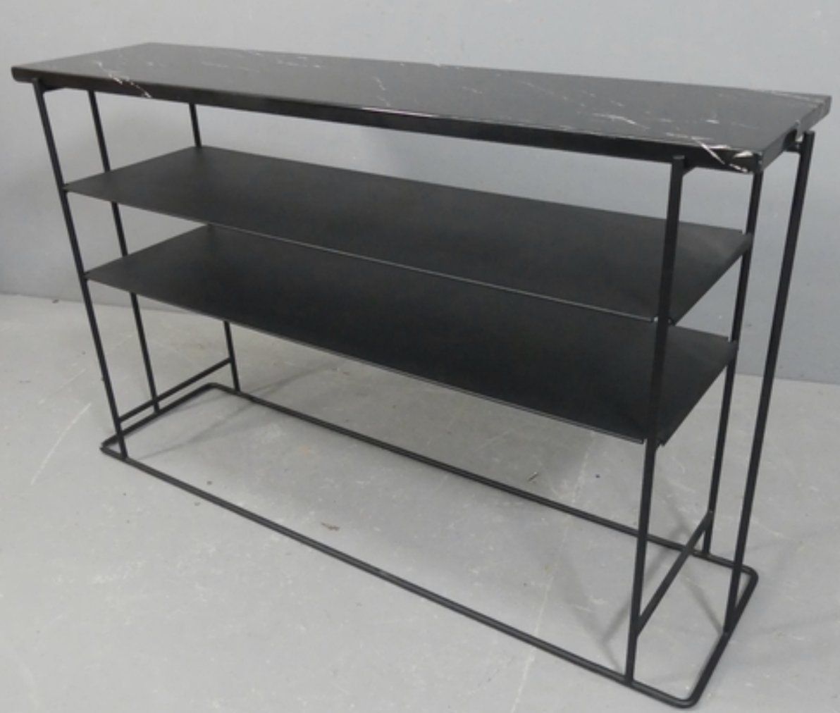 Regale: BoConcept Konsole / Sideboard mit schwarzem – Neu (gemäss Beschreibung) aus Uetikon am See von mfw_x8c9