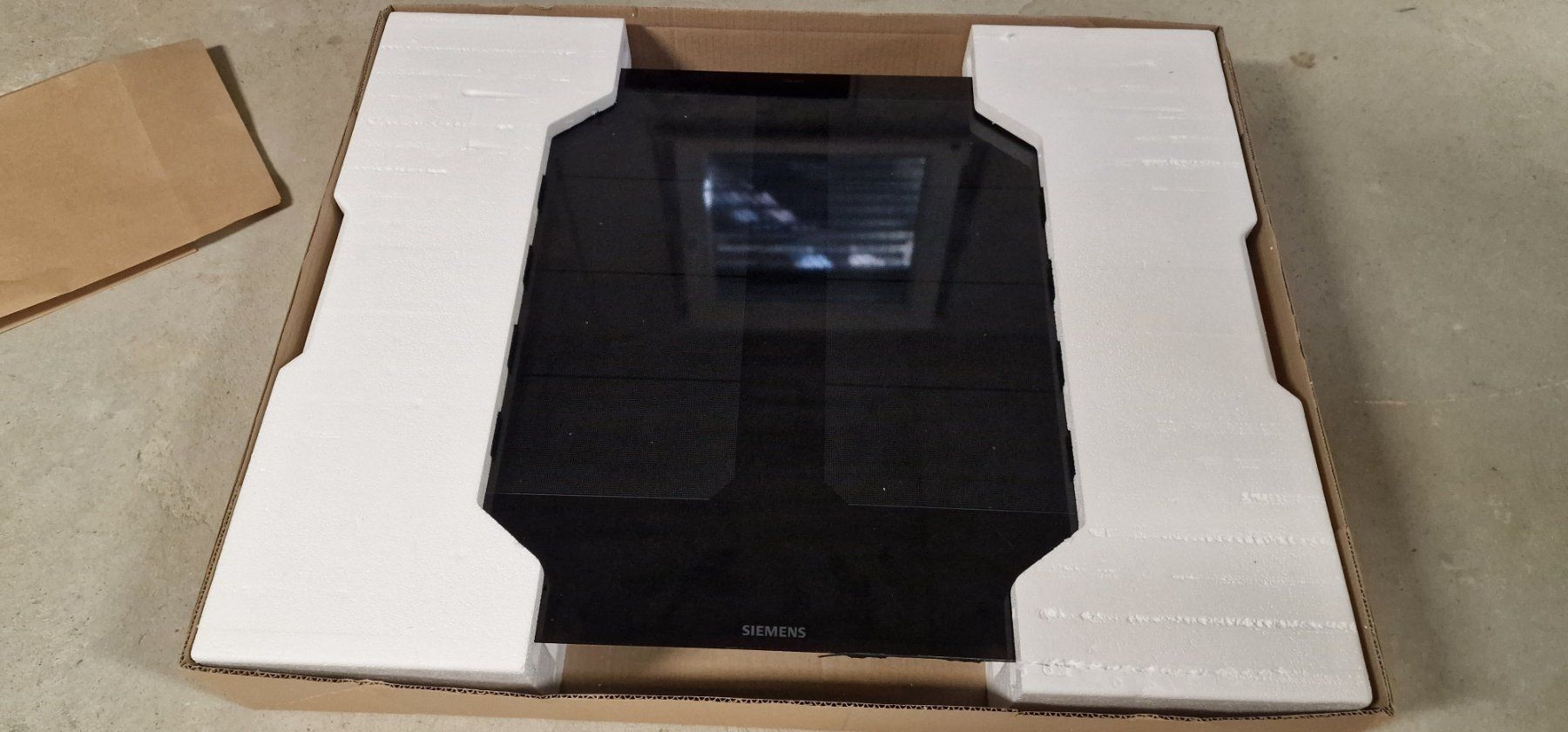Siemens Cucine: Plaque de cuisson à induction Siemens  EX675LXC1E – Usato da Merzligen venduto da Sableo