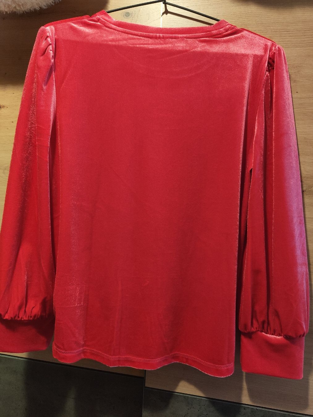 Maglioni & Felpe: Rotes Samt-Shirt, neuwertig! – Nuovo (secondo la descrizione) da Biel Bienne venduto da anjasch 2