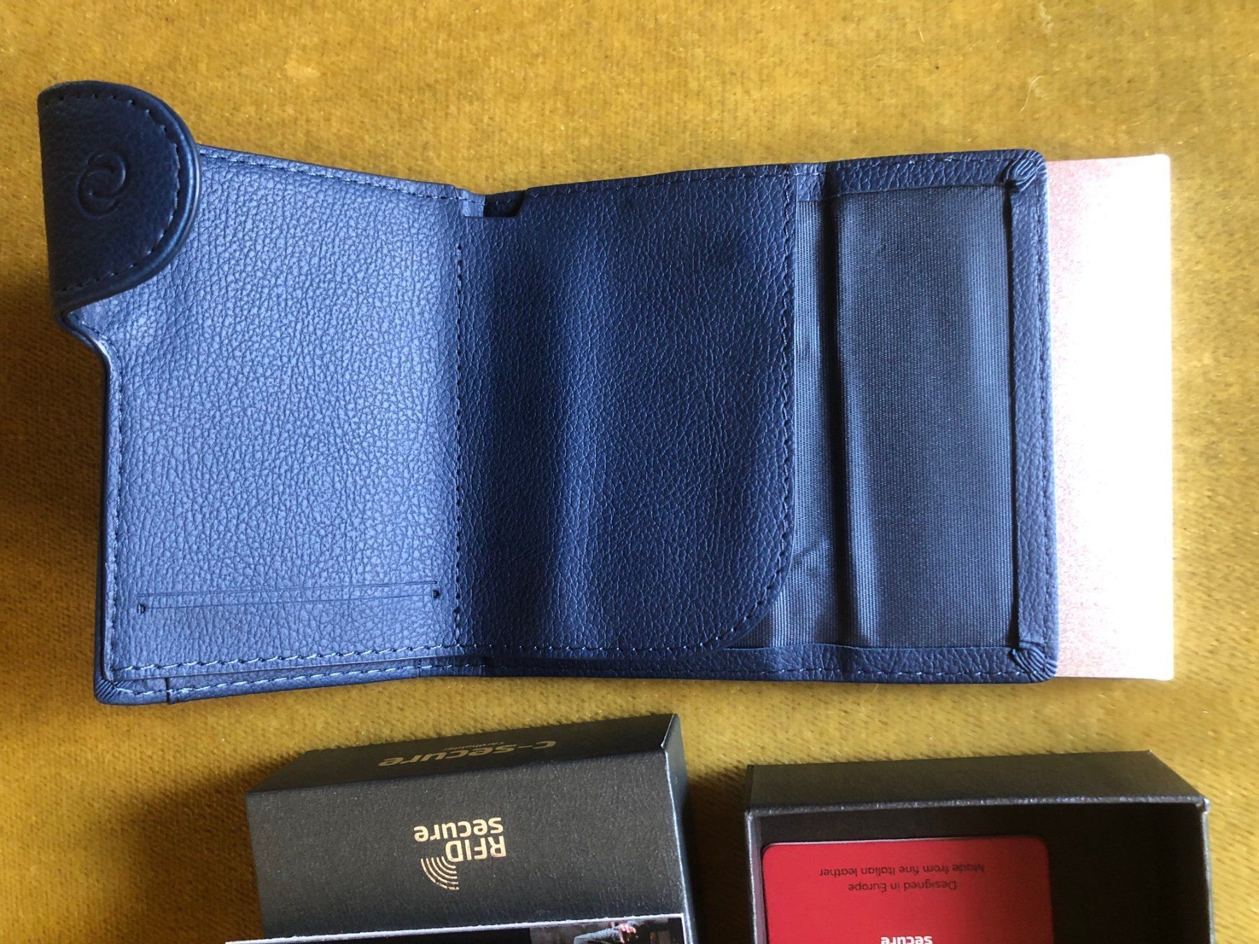 Altro in  Abbigliamento & Accessori: C-Secure  Kartenetui / Kartenhülle NEU – Nuovo e nell'imballaggio originale da Zollikon venduto da cyberbambi123 1