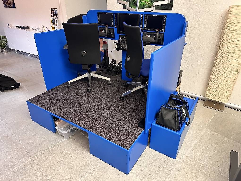 Giochi: Flight Simulator, Flugsimulator, Gestell auf 4 eu Paletten – Usato da Niederbipp venduto da dei_gf25