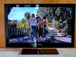 Samsung 40" LED-TV (Full HD) – Ultraflach & Top-Zustand