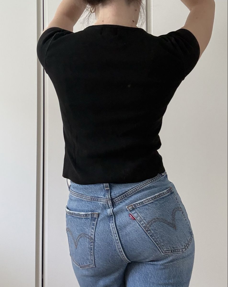 H&M Top: Top mezza manica H&M taglia M – Usato da Baden venduto da LucyPeckam32