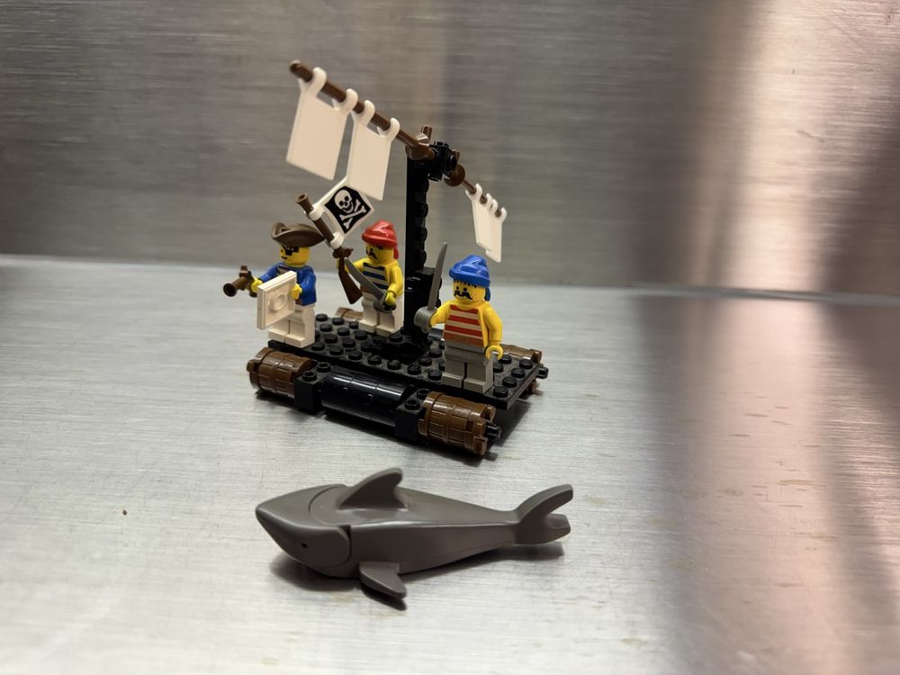Lego Pirates Raft with Shark 6257 (Gebraucht) in Zürich für CHF 18 ...