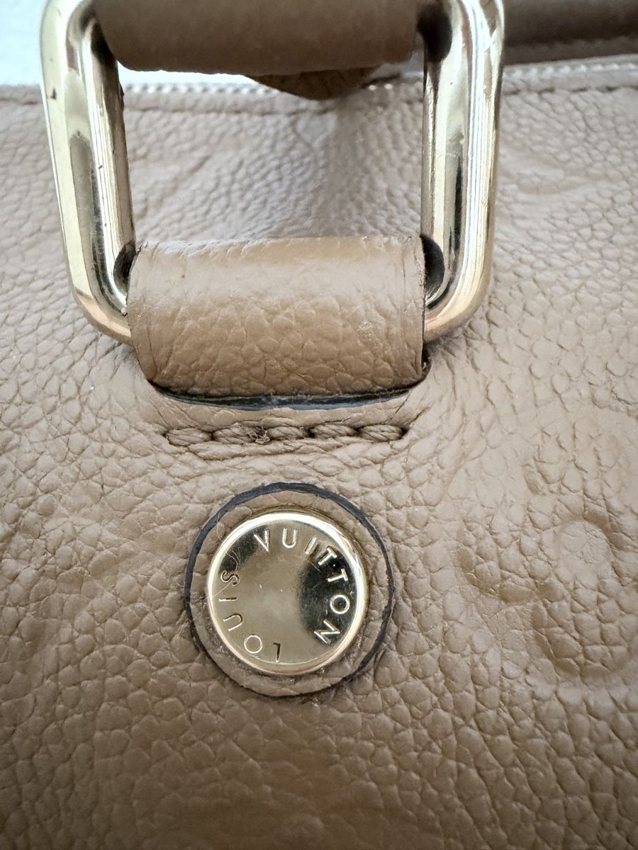 Louis Vuitton Taschen für Damen: Louis Vuitton Speedy BB Monogram Empreinte Taupe Bag – Gebraucht aus Biel-Benken BL von LYH 4