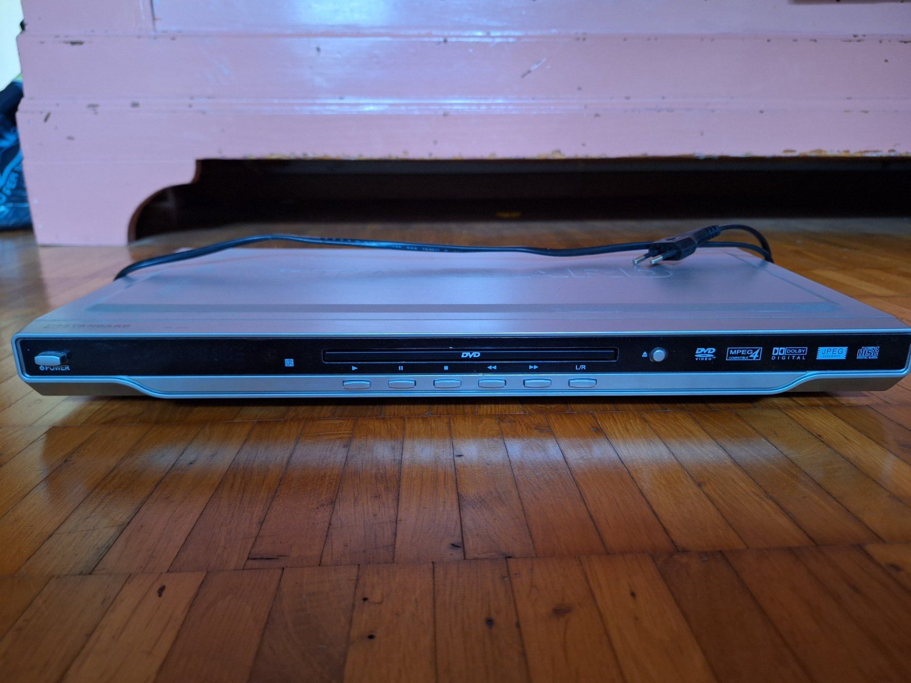 Tous les DVDs: DVD Player – D'occasion à Herznach par TheHoBo
