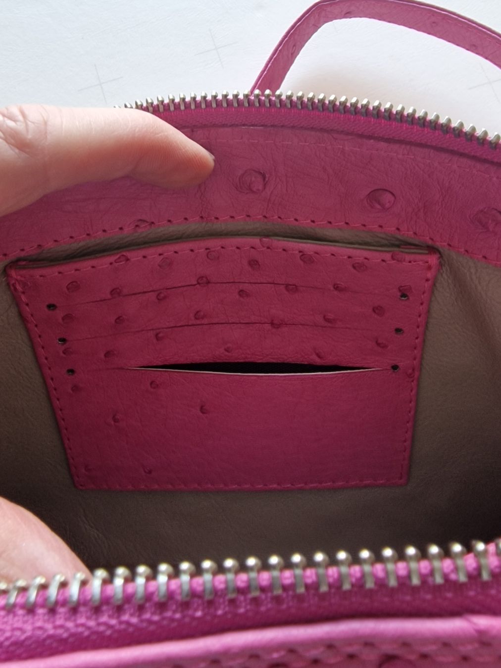 Borse da donna: Crossbody Bag aus Straussenleder – Nuovo e nell'imballaggio originale da St. Niklausen LU venduto da wishbonerfb 2