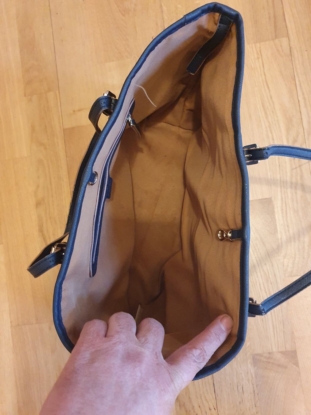 Taschen für Damen: Handtasche Kunstleder – Gebraucht aus Zürich von loosebone 2