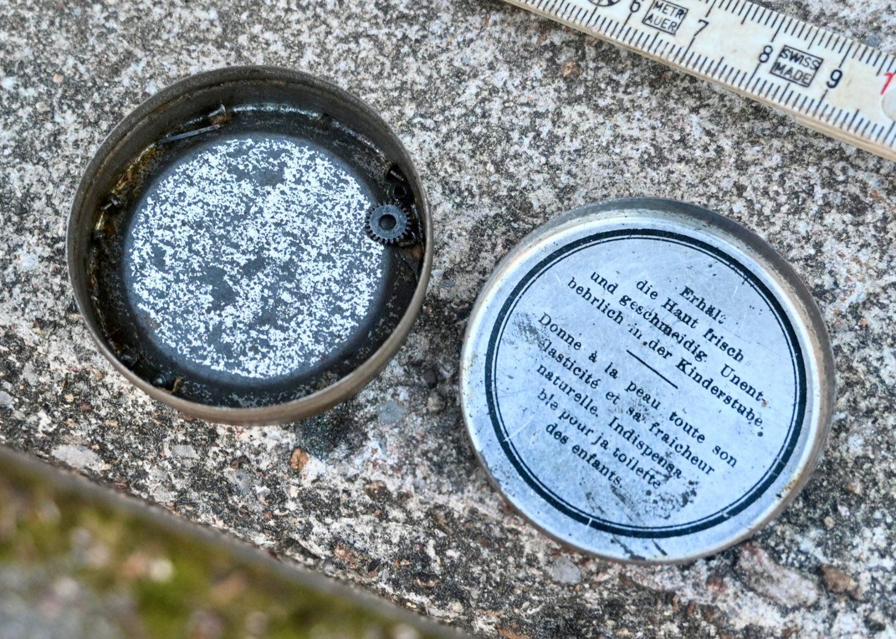 Dosen: kleine antike BLECHDOSE Lanolin - Creme DURCHMESSER 5CM – Gebraucht aus Pfaffhausen von mono_rec 2