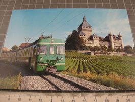 Château de Vufflens mit Zug