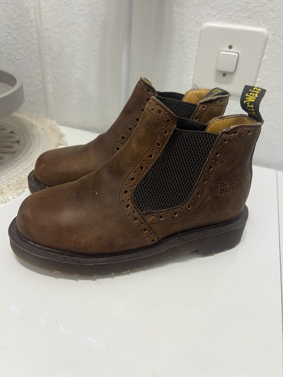 Dr. Martens Scarpe per ragazzi: DOC MARTENS JUNIOR GR 13/ CA 30/31 – Usato da Basel venduto da theo-g77