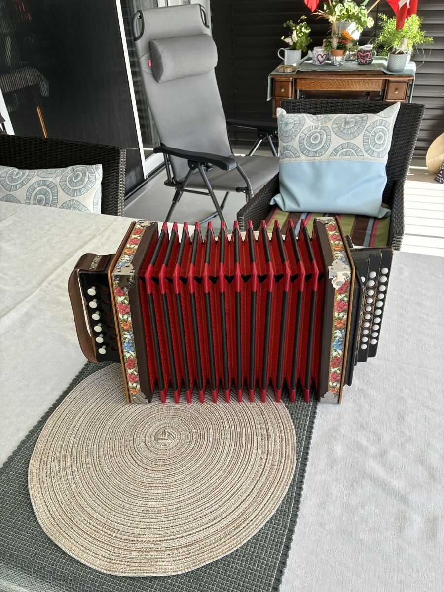 Strumenti musicali: Langnauer Oergeli ca. 100 jährig – Usato da Läufelfingen venduto da uk54 2
