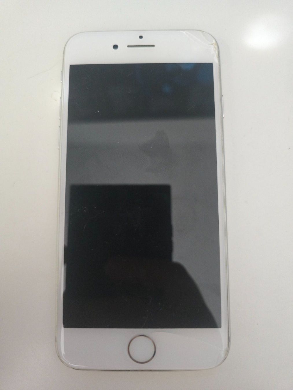 Apple Portables: iPhone 8 Weiss – D'occasion à Killwangen par gen_yn72 1