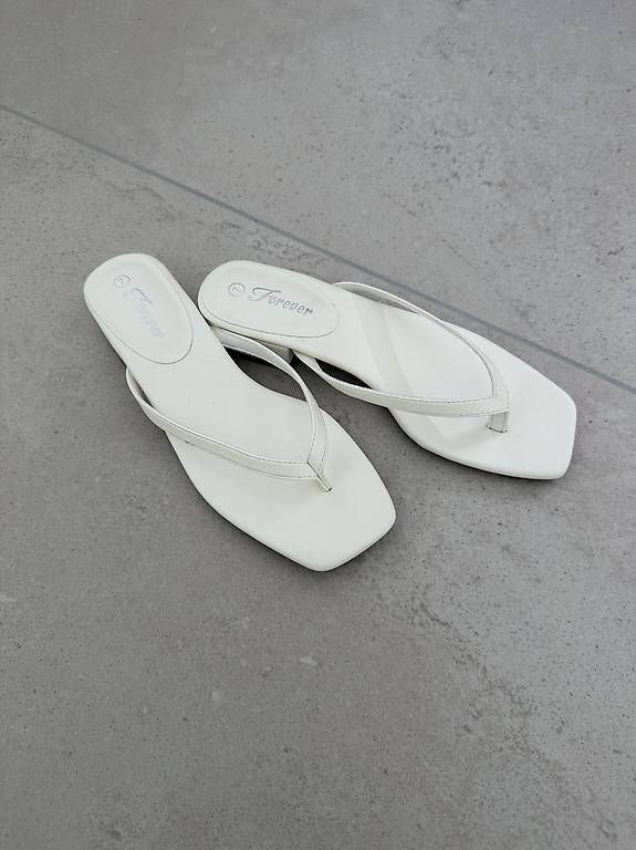 Damenschuhe: Leather Sandals Gr. 38 NEW – Gebraucht aus Merlischachen von GlamGarb