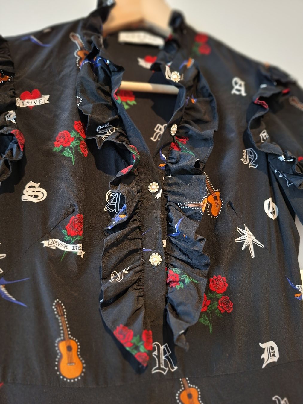 Sandro Kleider: Seidenkleid von Sandro Paris – Gebraucht aus Lieli von Othella 1