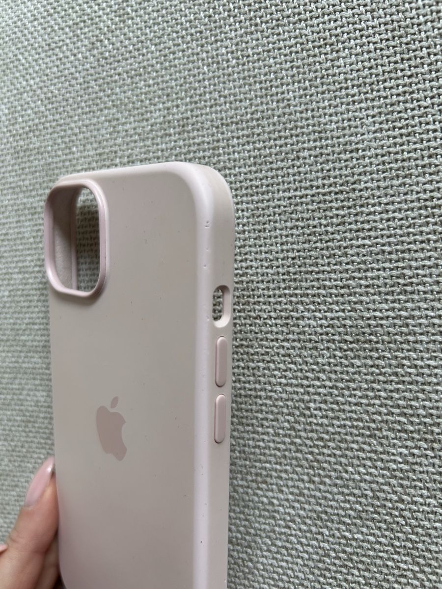 Apple Telefoni cellulari / Smartphones: Apple Silicon Case – Usato da Basel venduto da MyAn