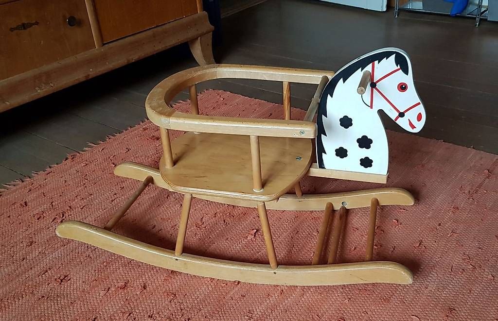 Giocattoli: Schaukelpferd aus Holz – Usato da Zürich venduto da dat_rdn7