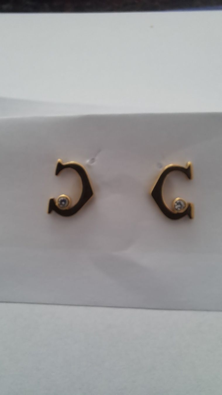 Ohrringe & -stecker: Schöne Ohrstecker "C" – Gebraucht aus Pfäffikon ZH von Valsangiaccomo 3