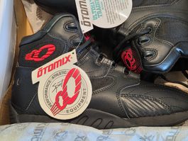 ULITIMATE TRAINER  von OTOMIX - neu und ungetragen Grösse 43