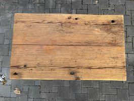 Holztisch