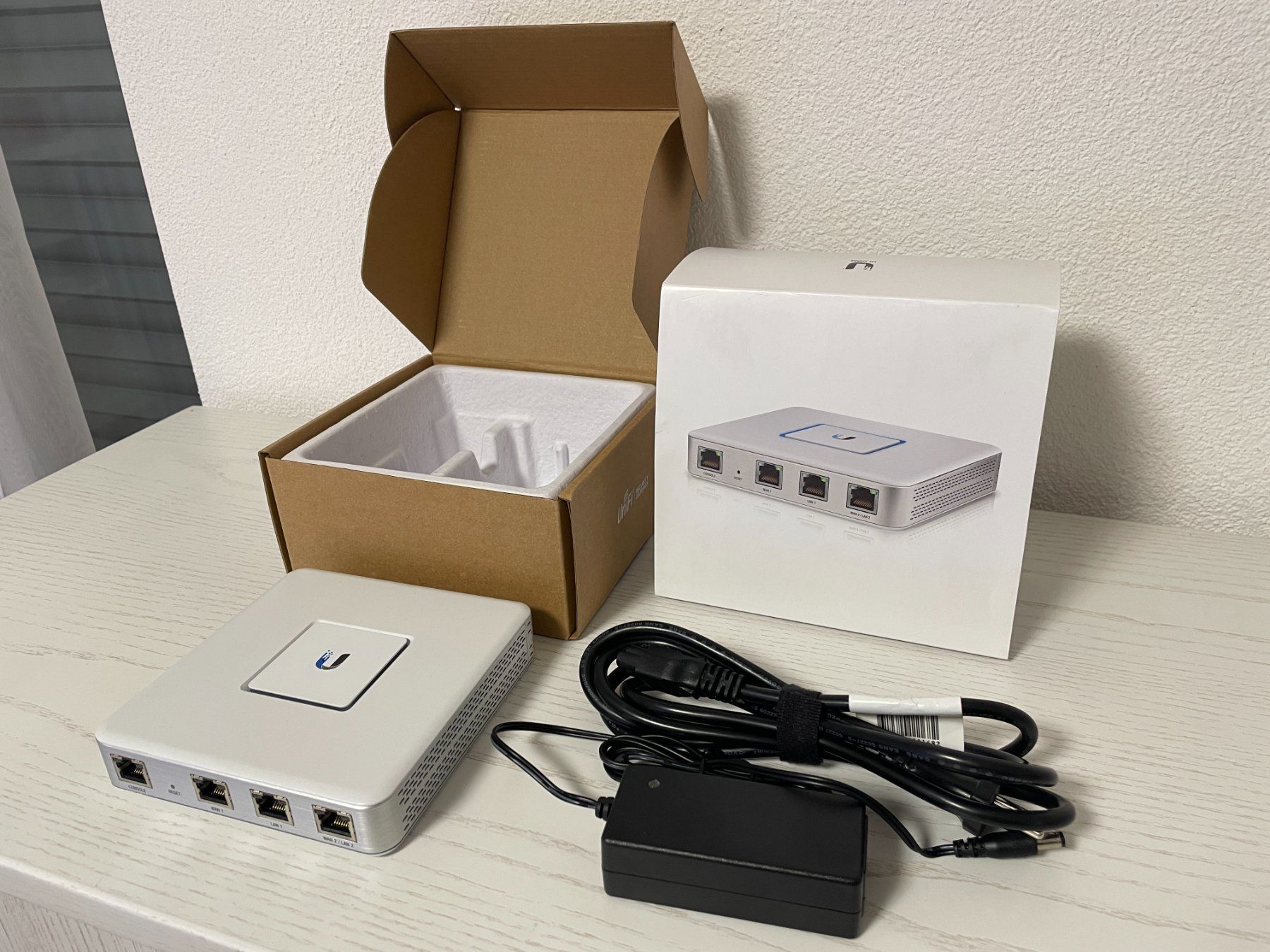 Firewall: Ubiquiti UniFi Security Gateway USG – Usato da Gettnau venduto da f10s6n 2