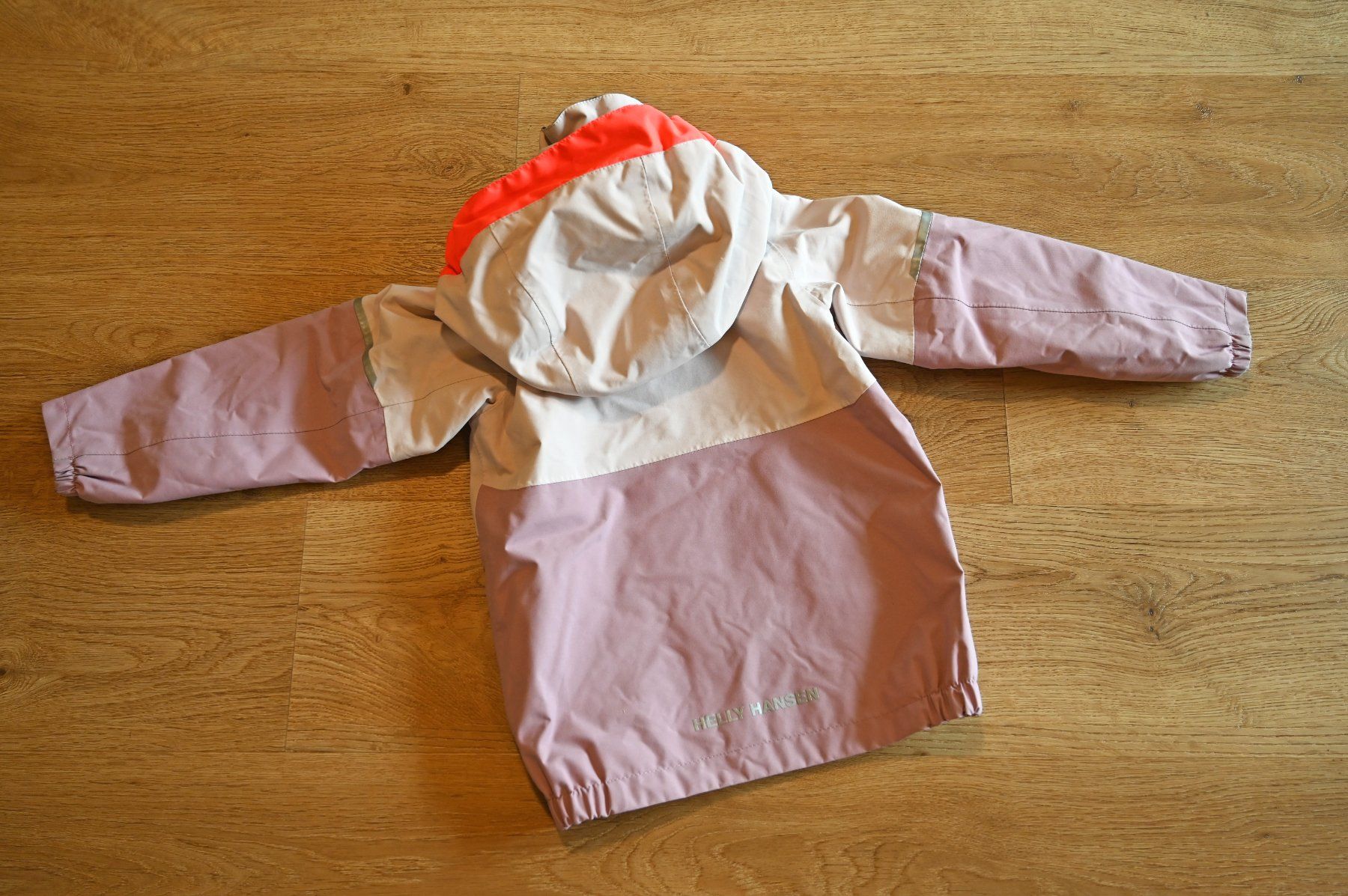 Helly Hansen Giacche & Cappotti: Regenjacke Mädchen Helly Hansen (Gr. 104) – Usato da Reichenbach i. K. venduto da Dani16 1