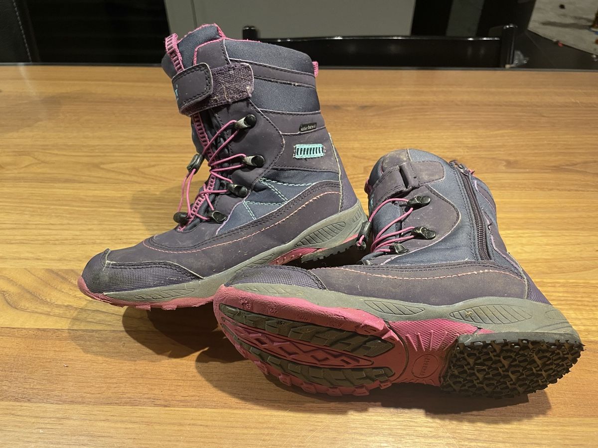 Scarpe per ragazze: Schuhpaket Grösse 32/33 – Usato da Wegenstetten venduto da Marcus2222 2