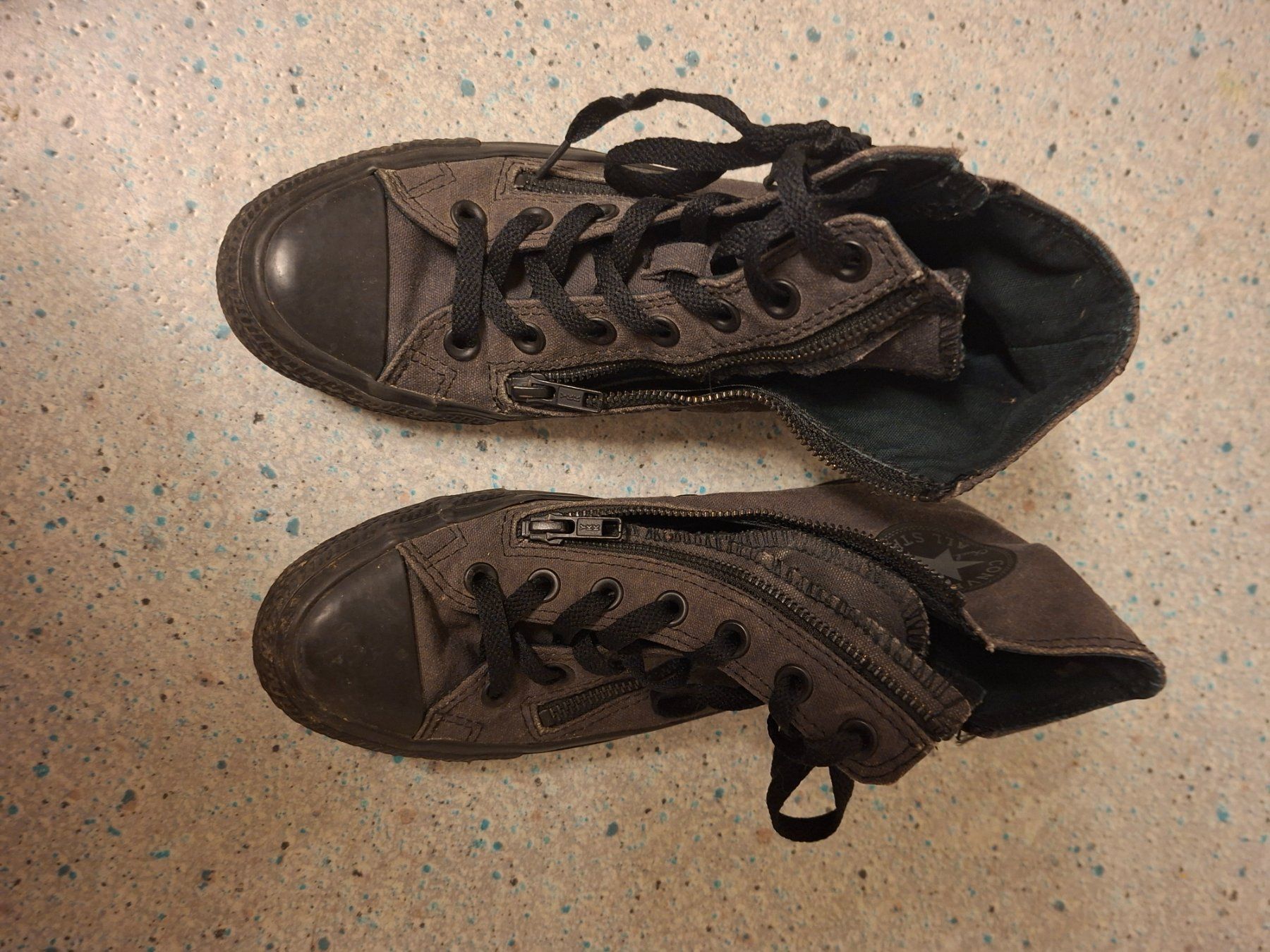 Converse Damenschuhe: Converse – Gebraucht aus Meikirch von tam_q9qq