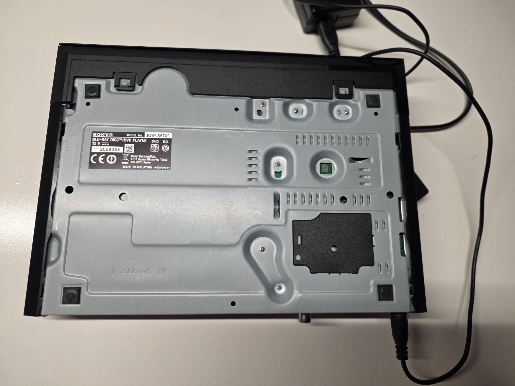 Sony Lettore multimediale & Streamer: Sony Blu-ray Player 4K UHD mit Fernbedienung – Usato da Dorf venduto da Echo_Elements 7