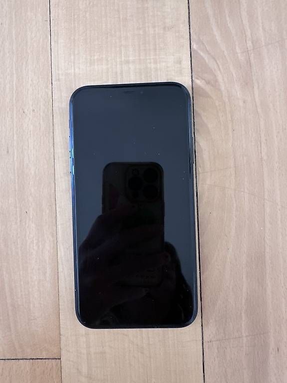 Handys / Smartphones: Iphone XR 64 GB – Gebraucht aus Zürich von Clara.Trixi