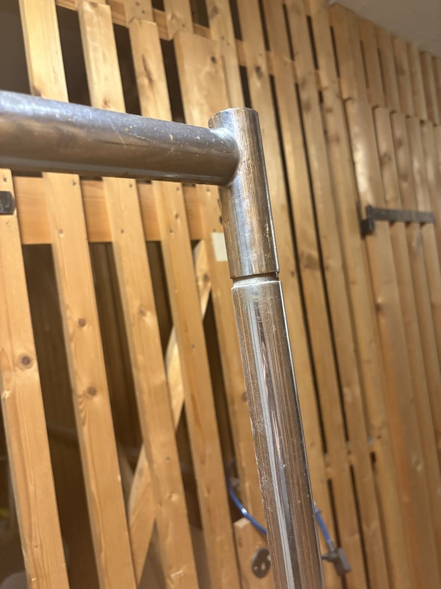 Sonstige Dekorationen & Accessoires: Kleiderständer Metall Rollbar mit Masseinteilung 175cm – Gebraucht aus Zürich von suo_c7fk 4