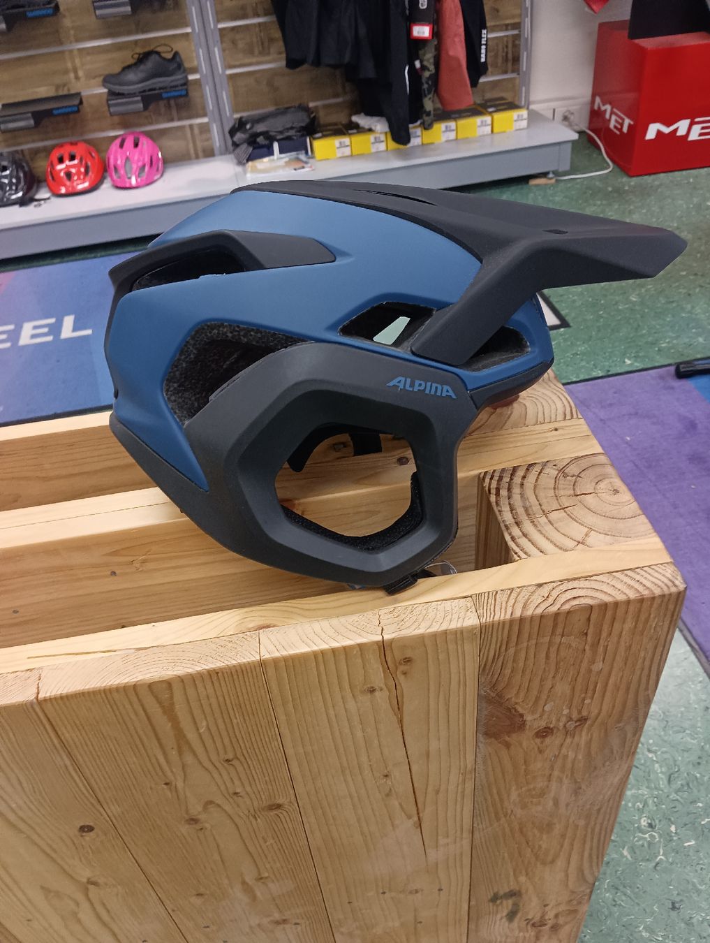 Alpina Caschi: casco Alpina Rootage Evo – Nuovo e nell'imballaggio originale da Faido venduto da ManuelPizzocher 2