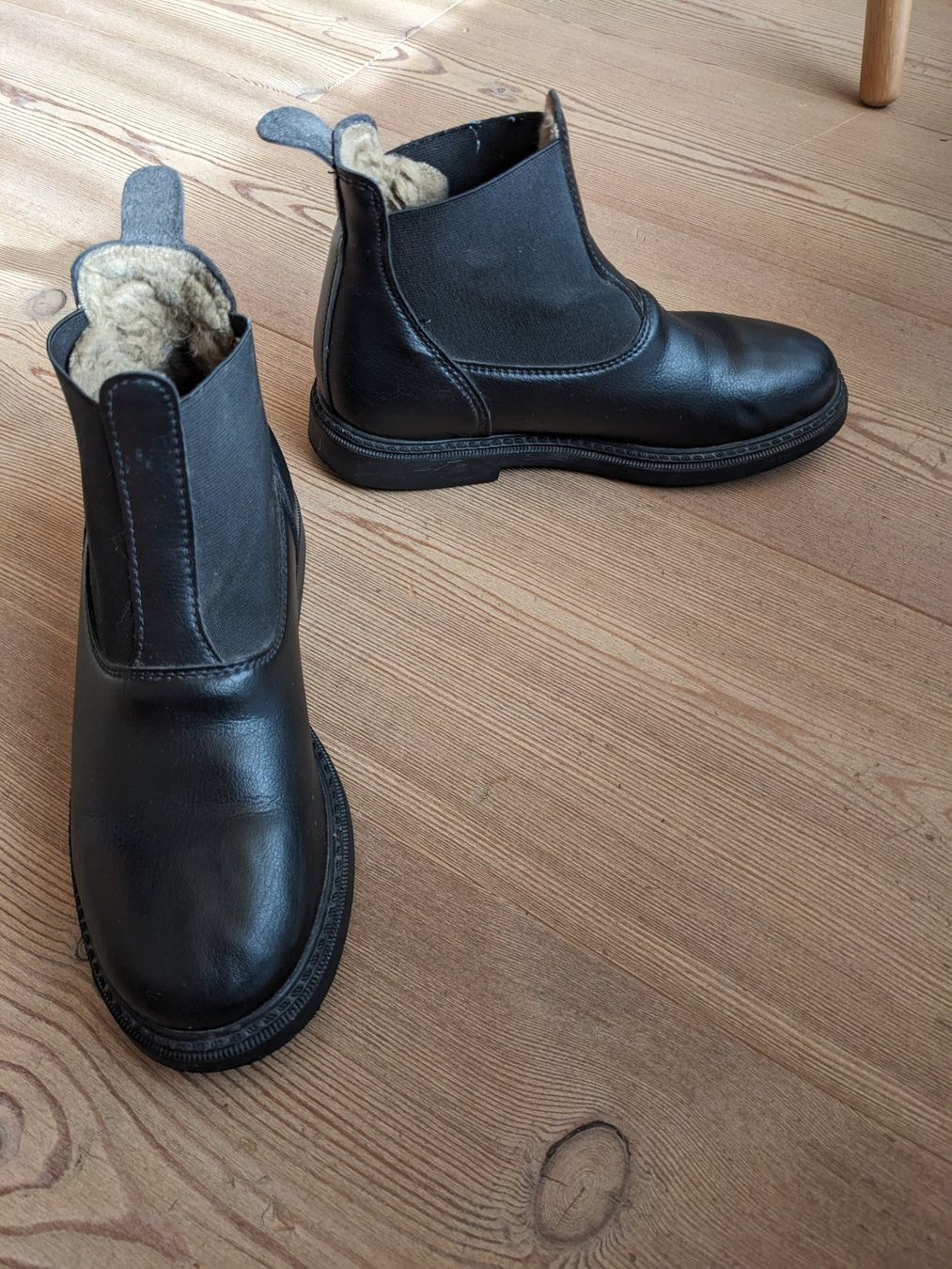 Chaussures garçon: Reitstiefeletten Kinder – D'occasion à Lungern par mel_dg5w