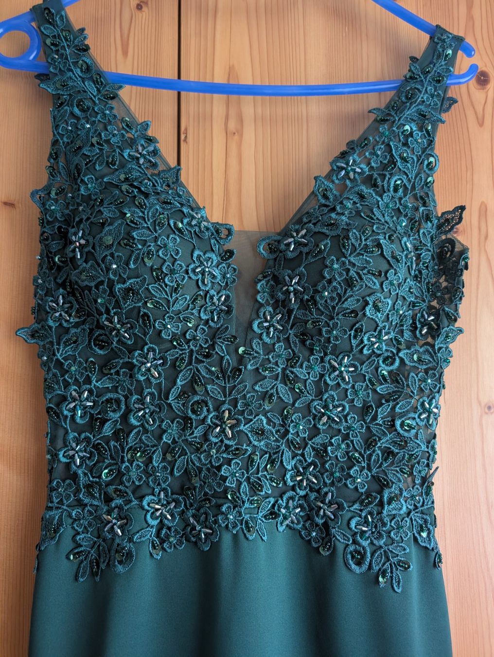 Kleider: Elegantes Abendkleid in Moosgrün – Gebraucht aus Besenbüren von ram_z8pp 2