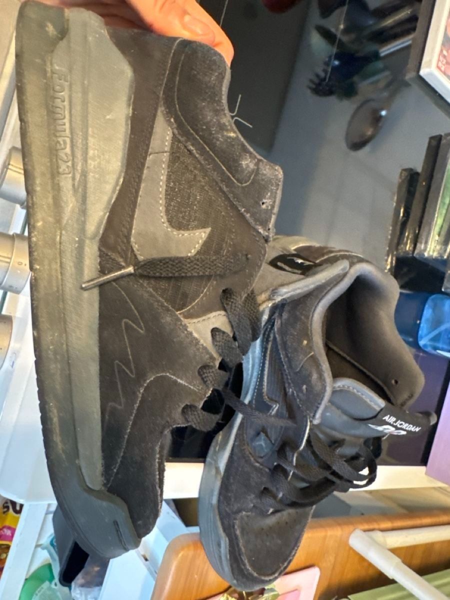 Jordan Scarpe per ragazzi: Air Jordan Flight 45 High Gr.38.5 – Usato da Burgdorf venduto da W31S 1