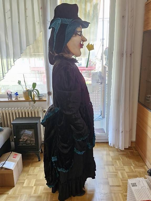 Costumi: Fasnachtskostüm – Usato da Birsfelden venduto da fasnacht2012