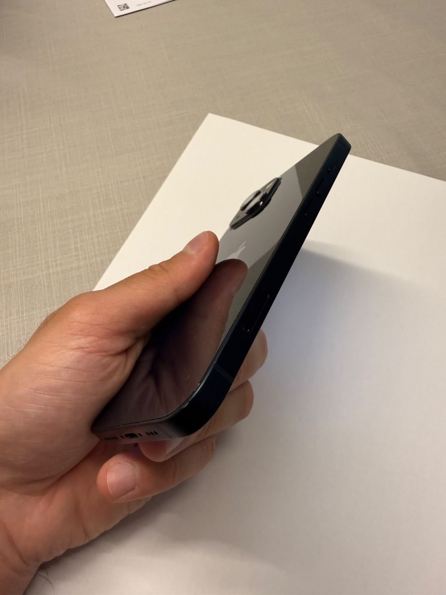Apple Handys / Smartphones: iPhone 13 128GB Schwarz – Neu (gemäss Beschreibung) aus Neerach von irasan 4
