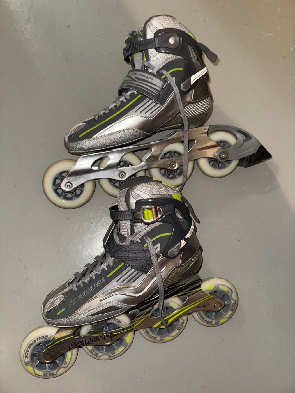 Patins à roul. & inline: Rollerblades inkl. Zubehör – D'occasion à Thun par eybo