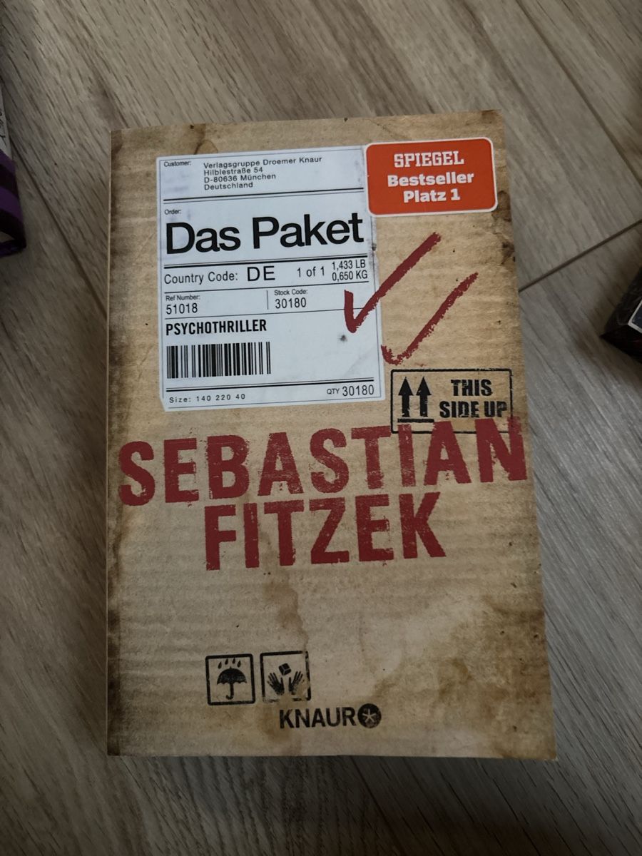 Libri: Buch, das Paket – Nuovo (secondo la descrizione) da Näfels venduto da hano.degi