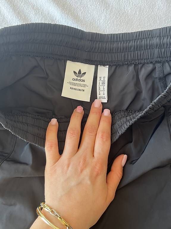 Pantaloni: Adidas Cargo Trainer Hosen  – Usato da Niederuzwil venduto da PatriziaKeller76 2
