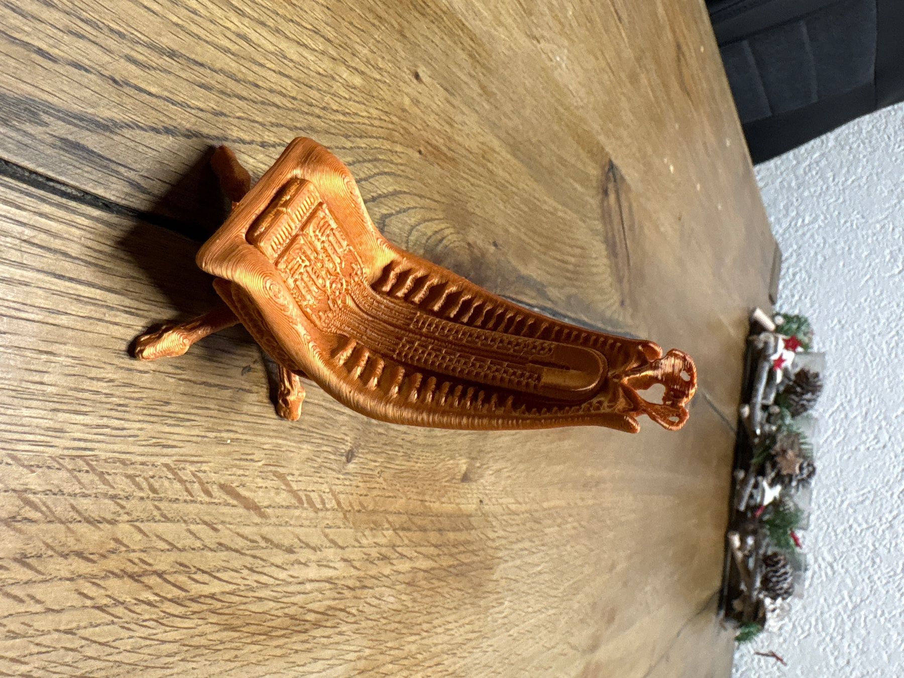 Sculture & Statue: H.R. Giger Harkonnen Stuhl replika – Usato da Waltenschwil venduto da Halgadom
