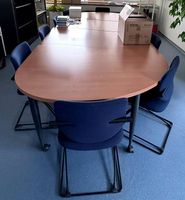 TOP-Zustand: Modularer Konferenztisch inkl. 10 Stühle